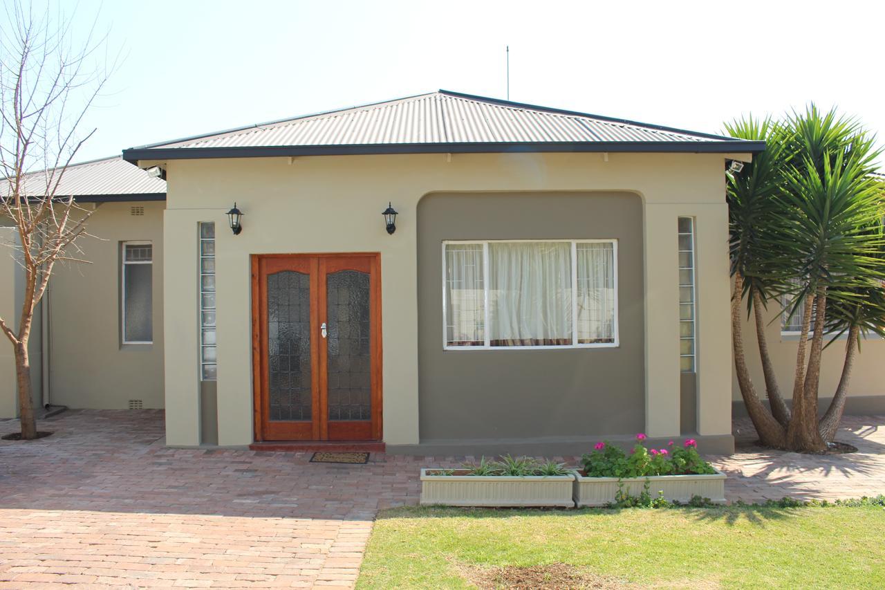 51 On York Guesthouse Johannesburg Exterior photo